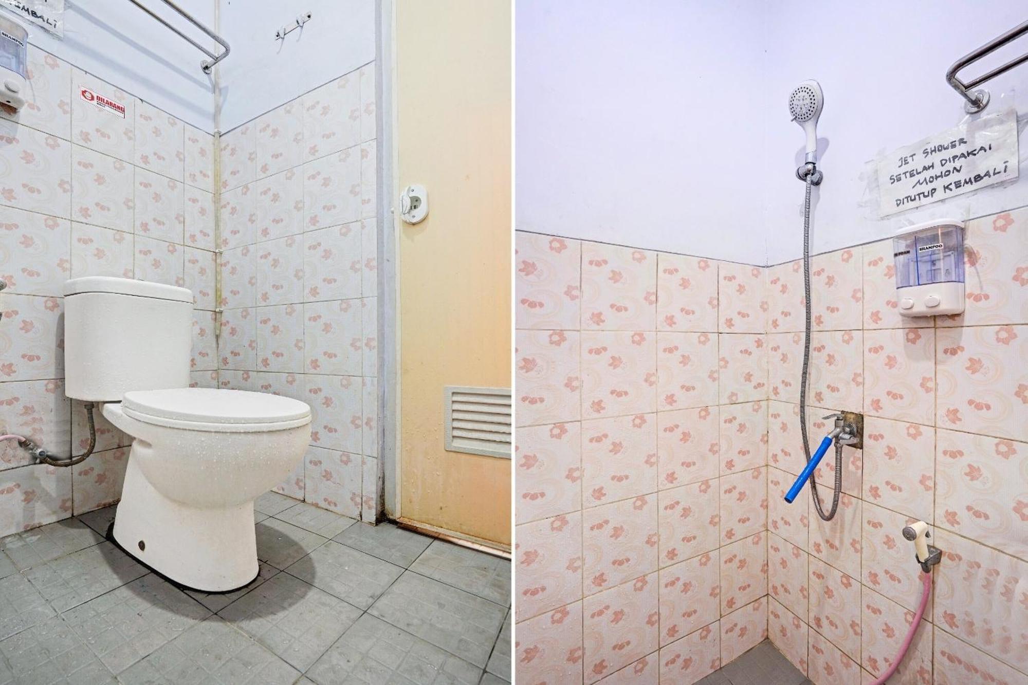Oyo 90234 Dhoho Family Guest House Кедири Екстериор снимка